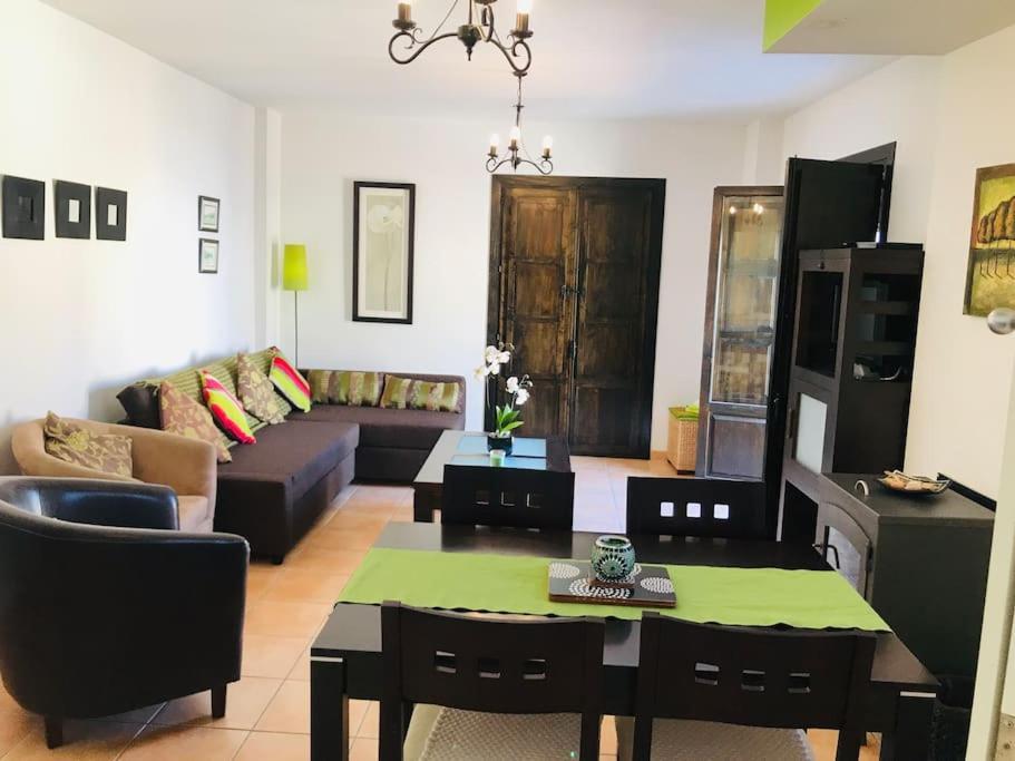 Boutique Style Apartment In Velez De Benaudalla - Near Salobrena Екстериор снимка