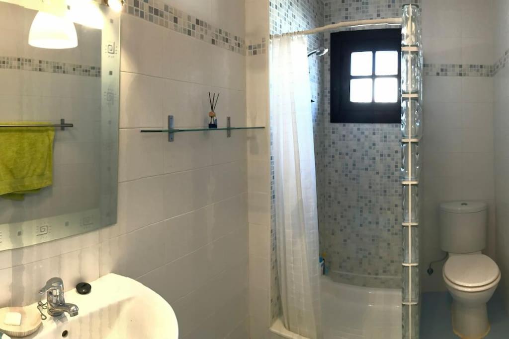 Boutique Style Apartment In Velez De Benaudalla - Near Salobrena Екстериор снимка