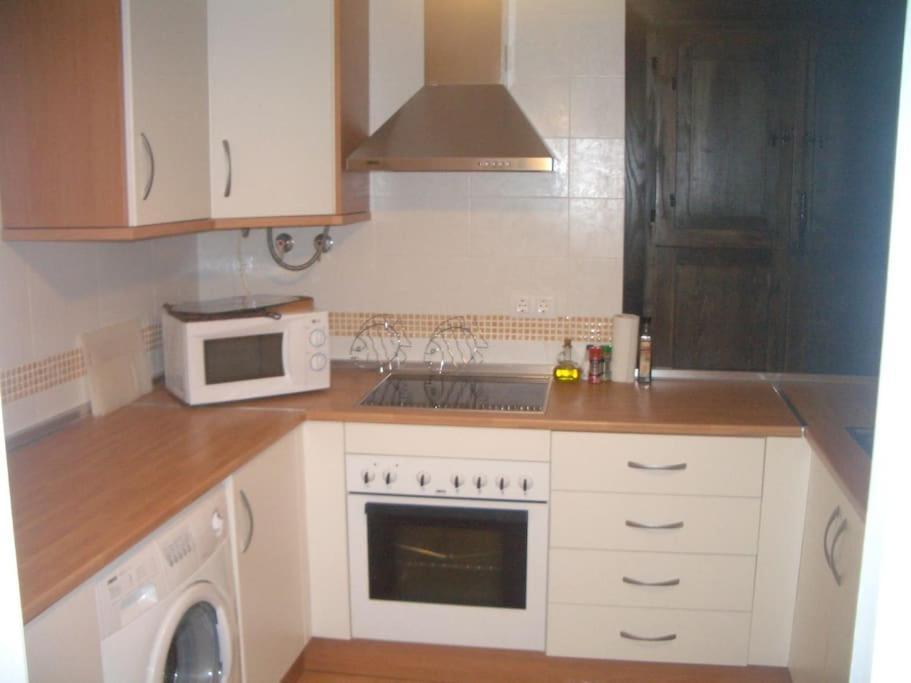 Boutique Style Apartment In Velez De Benaudalla - Near Salobrena Екстериор снимка
